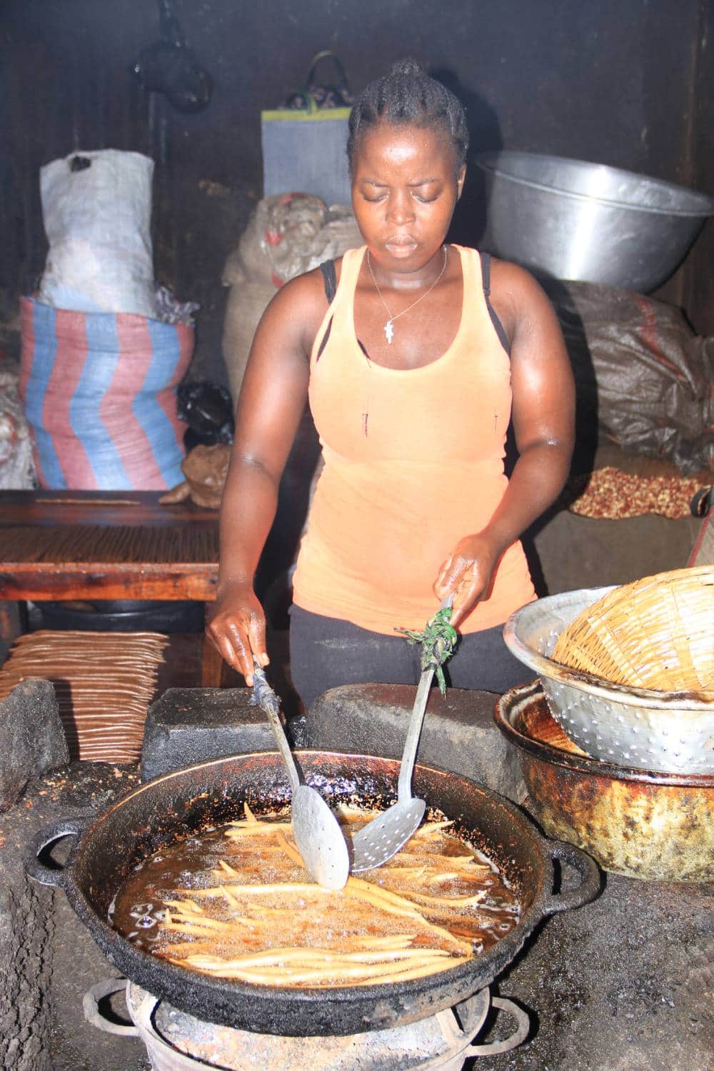 OFFRE AGROTOURISME (PREMIUM) LES SECRETS DE FABRICATION DES GALETTES D’ARACHIDE (KLUIKLUI) — photo 3